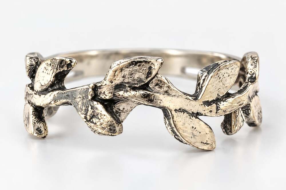 Vine Rose Hollow Design Silver Ring Size 7.5